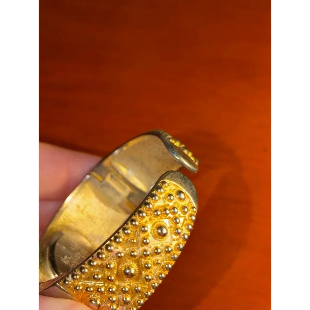 Studio 7 Womens Gold Tone Rhinestone Faux Pearl Bangle Cuff Watch Z0802 Repair